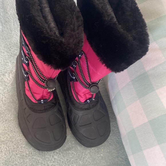 Ranger girls boots size 12 with liner adjustable tightness - Picture 2 of 11